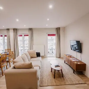 And Cozy In Brüssel